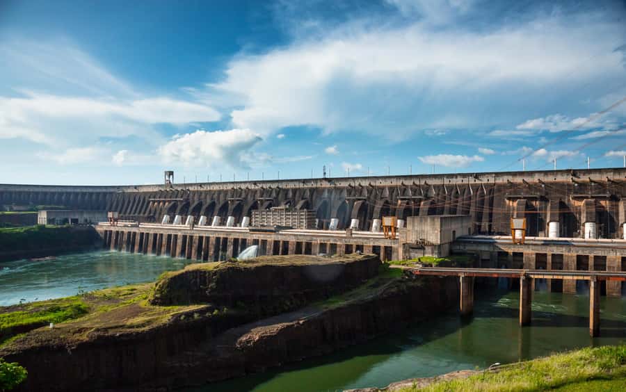 Brazilian Falls, Bird Park and Itaipu Dam - Parque das Aves Bird Park: close-up Brazilian bird life without feeling rushed