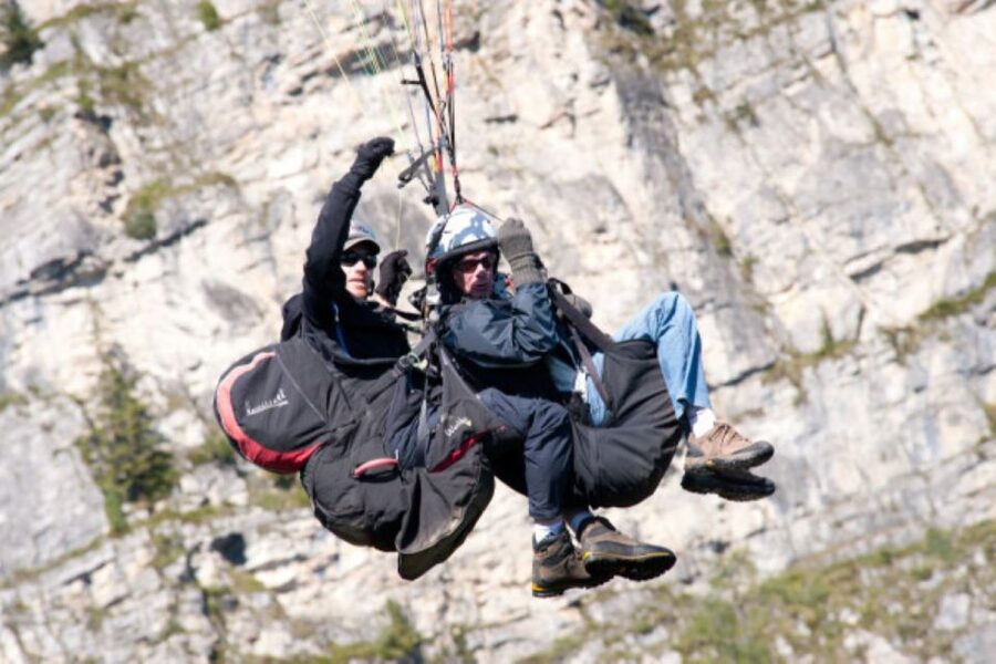 Fügen: Early Bird Superhigh Flight - The 15-minute safety briefing: the part that actually makes it fun