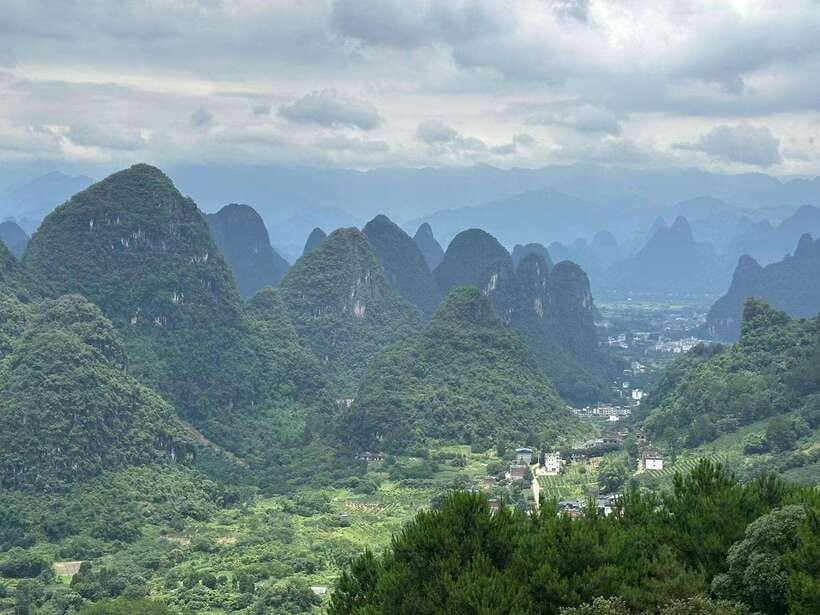 Guilin:1-Day Yangshuo bird's eye view mountains private tour - The guide component: where the private tour really pays off