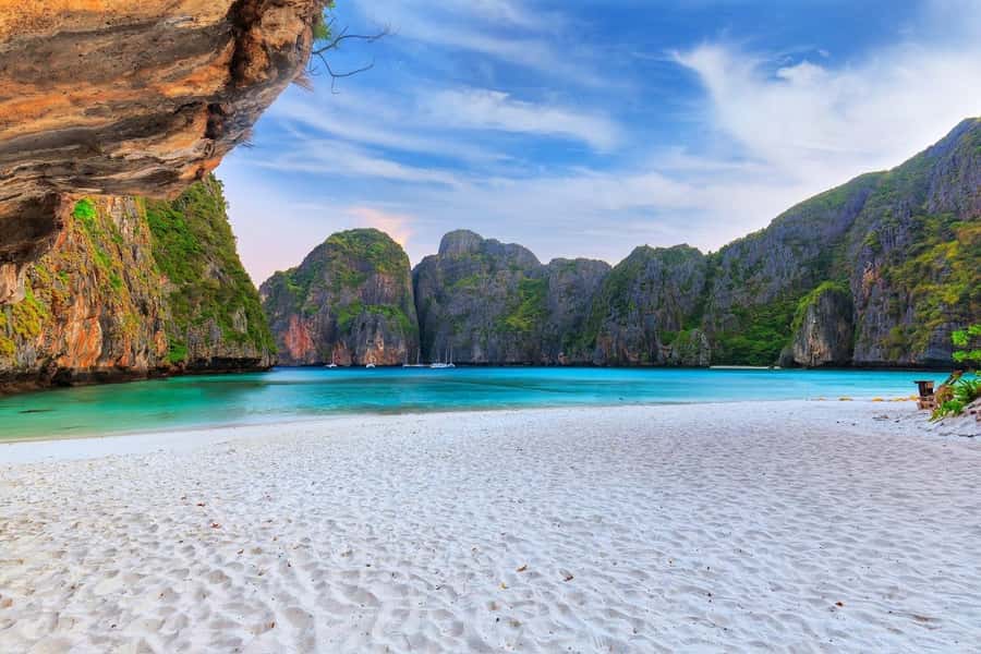 Krabi: Early Bird Phi Phi, Maya & 4 Islands Speedboat Tour - Maya Bay and Pileh Lagoon: seeing first, then getting in the water