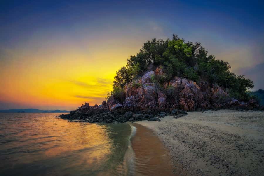 Krabi: Hong Islands Early Bird Tour with Breakfast - Who should book this, and who should skip it