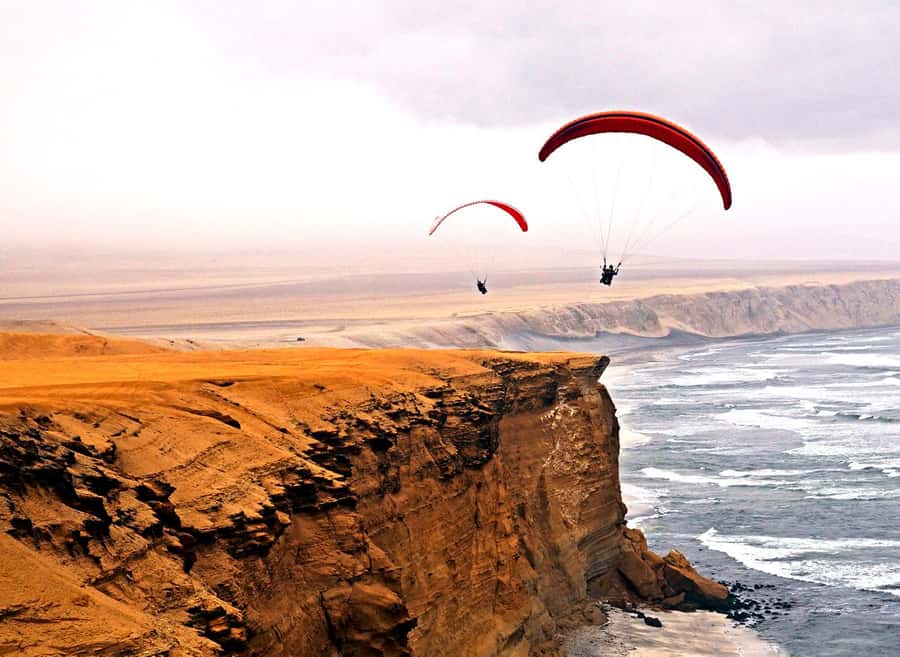 Paracas : Paragliding - Fly Like a Bird - The itinerary flow at the reserve: photos, sightseeing, then takeoff