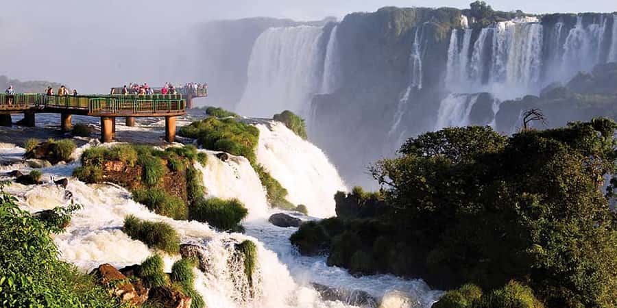 Puerto Iguazu: Iguaza Falls Brazilian Side & Bird Park Tour - Border crossing reality: smooth when it works, slow when it doesn’t
